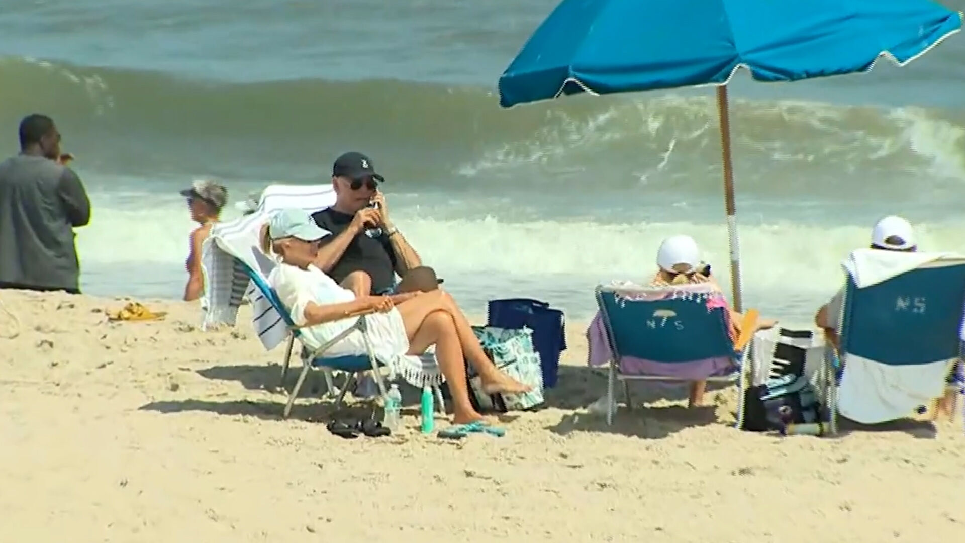 Bidens enjoy beach